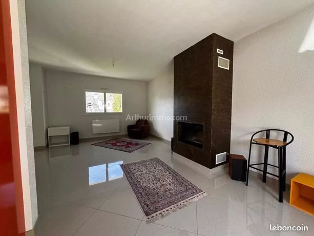 Maison à louer, 87m², Le Bono