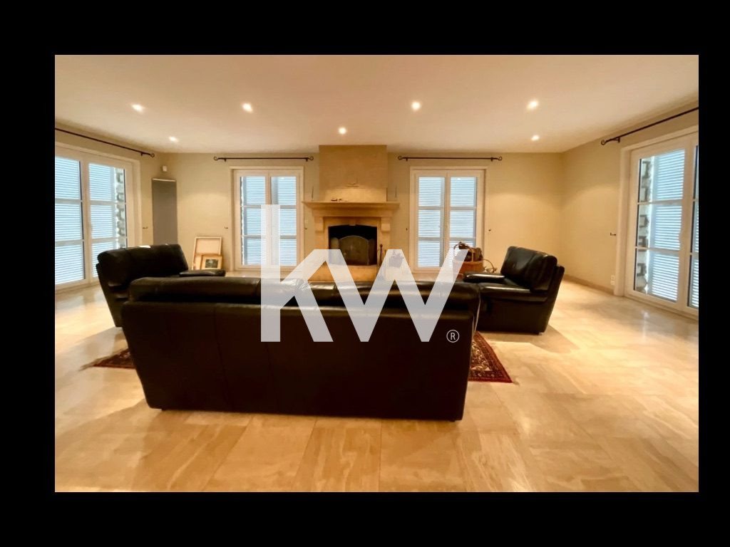 Maison à vendre, 360m², Saint-Genest-Lerpt