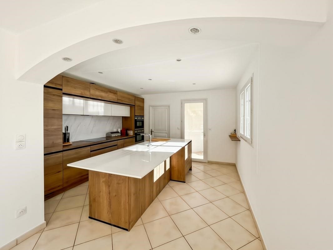 Maison à vendre, 201m², Cuers