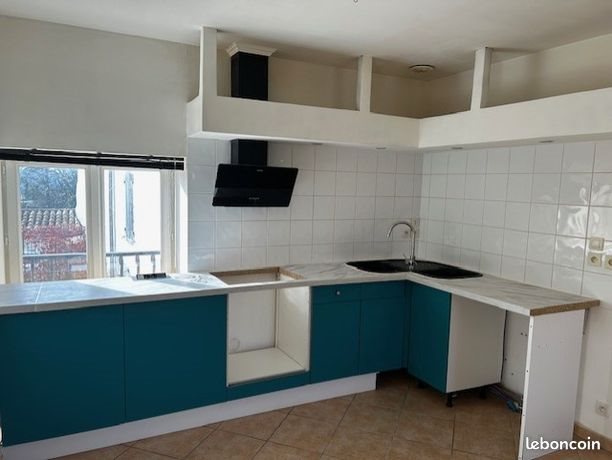 Appartement à louer, 66m², Savasse