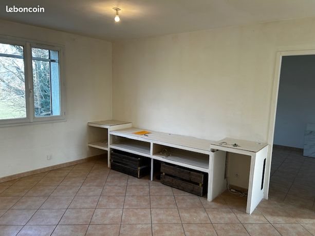Appartement à louer, 66m², Savasse
