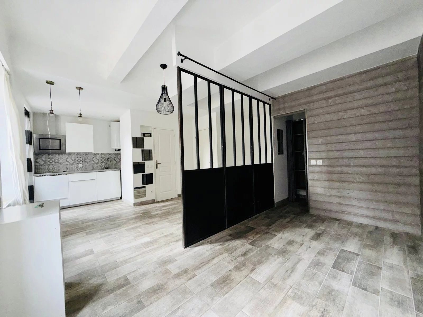 Appartement à louer, 26m², Marseille 5ème