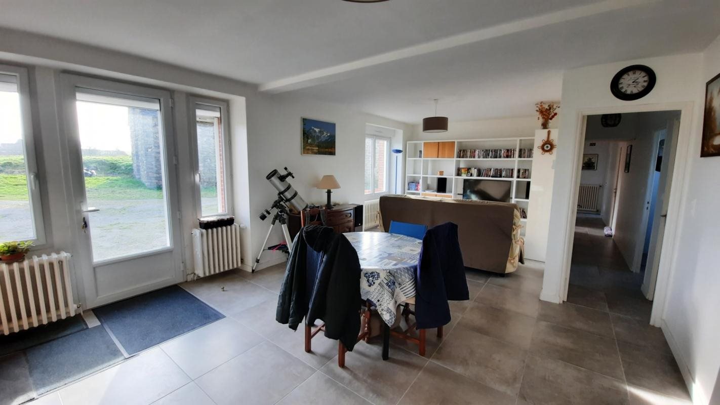 Maison à louer, 84m², Guignen