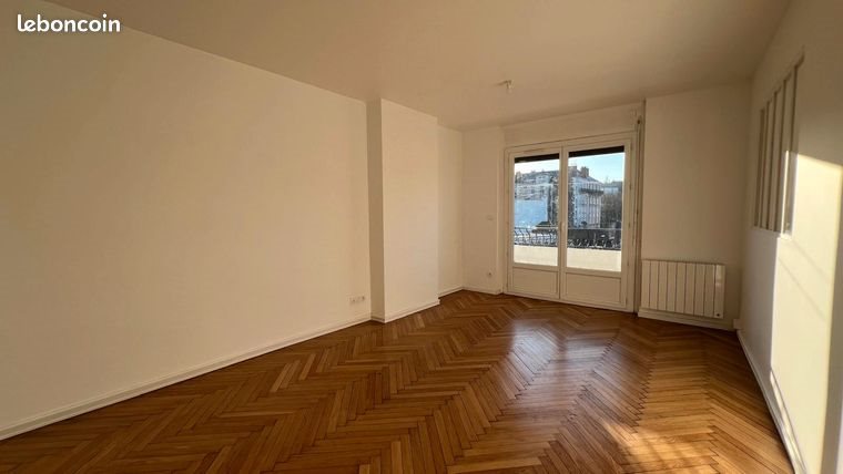 Appartement à louer, 80m², Saint-Etienne