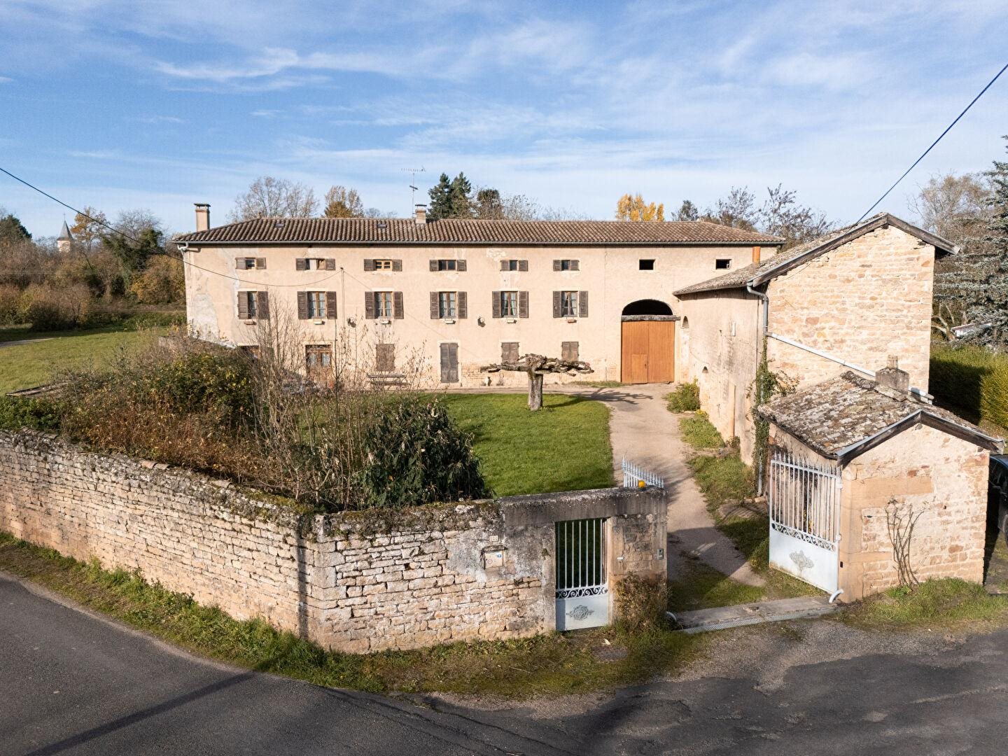 Maison à vendre, 228m², Mâcon