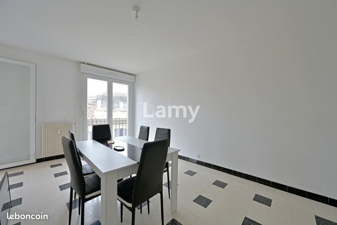 Appartement à vendre, 77m², Nîmes
