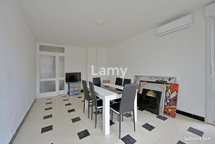 Appartement à vendre, 77m², Nîmes