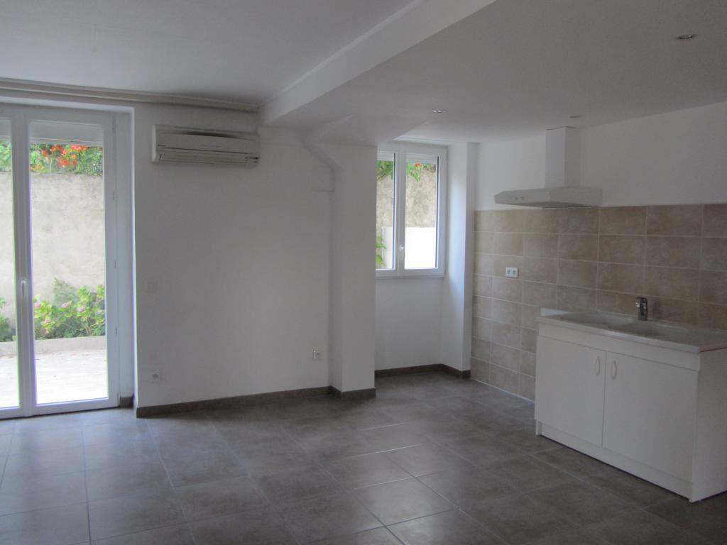 Appartement à louer, 62m², Nîmes