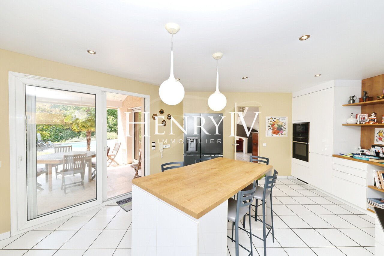 Maison à vendre, 195m², Saint-Ismier