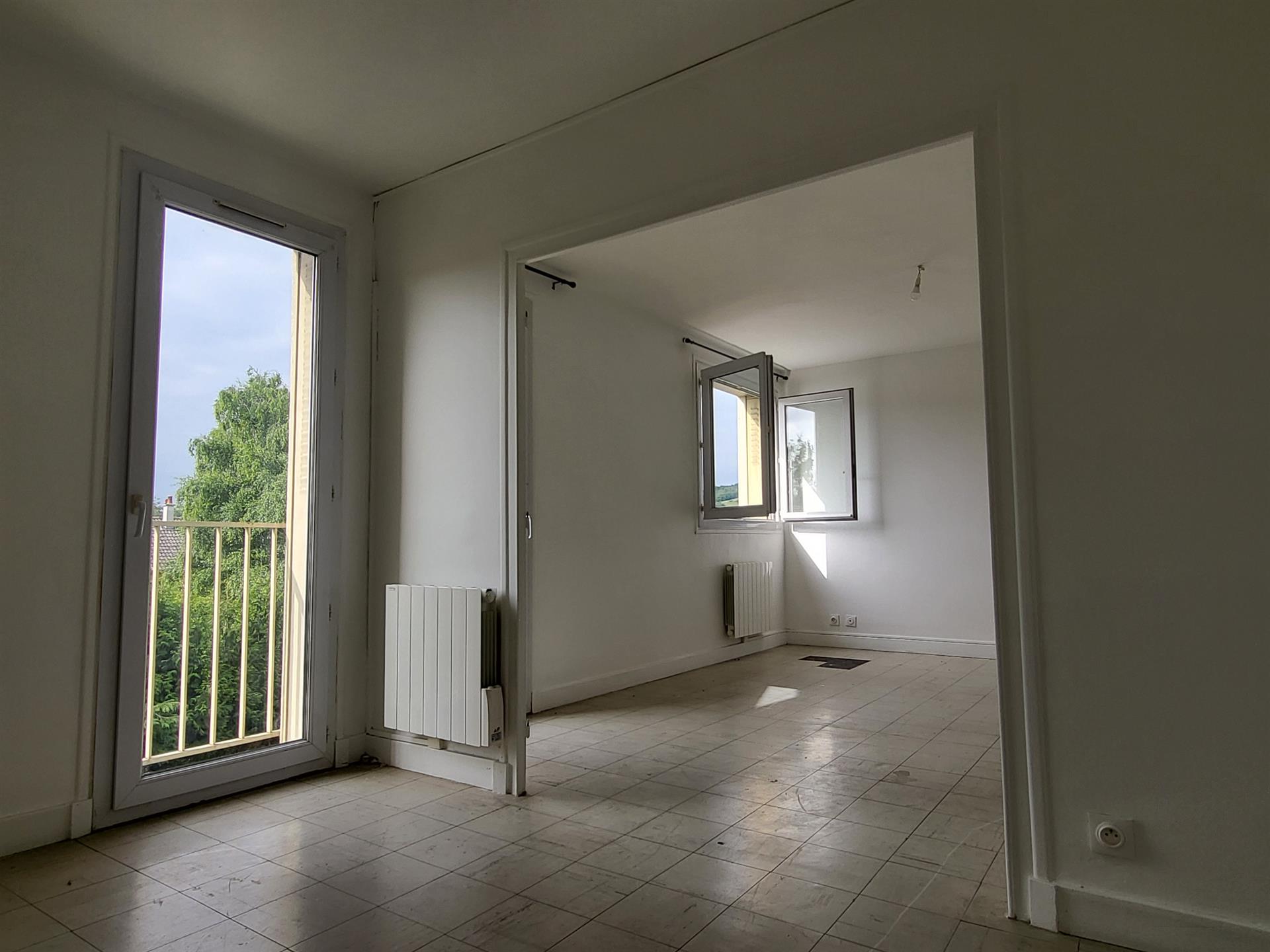 Appartement à vendre, 560m², Vic-le-Comte