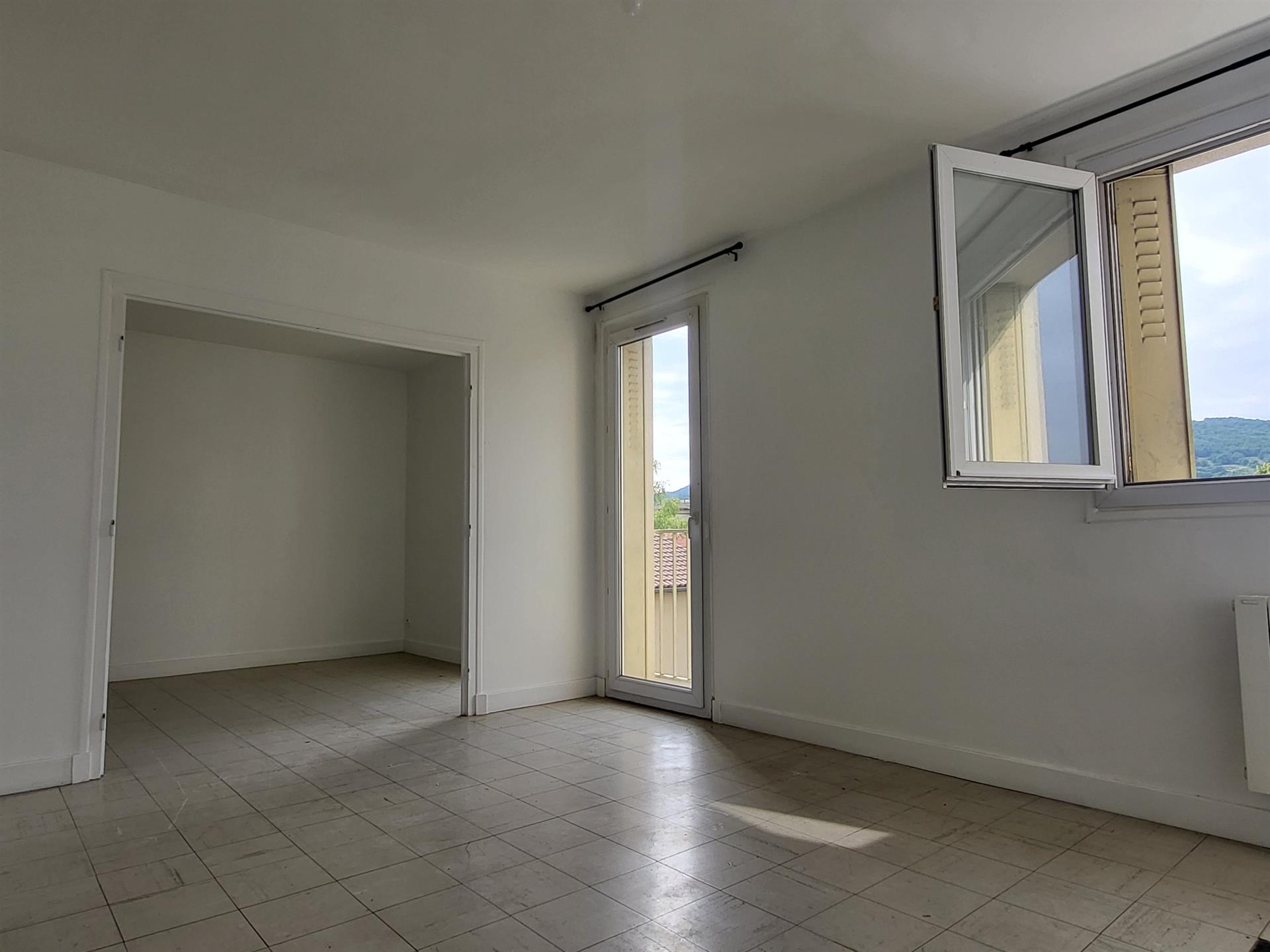 Appartement à vendre, 560m², Vic-le-Comte