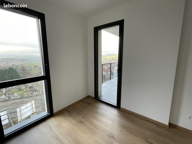 Appartement à louer, 89m², Saint-Genest-Lerpt