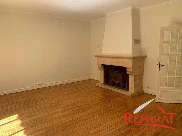 Appartement à louer, 98m², Saint-Aulaire