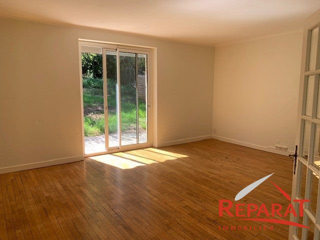 Appartement à louer, 98m², Saint-Aulaire