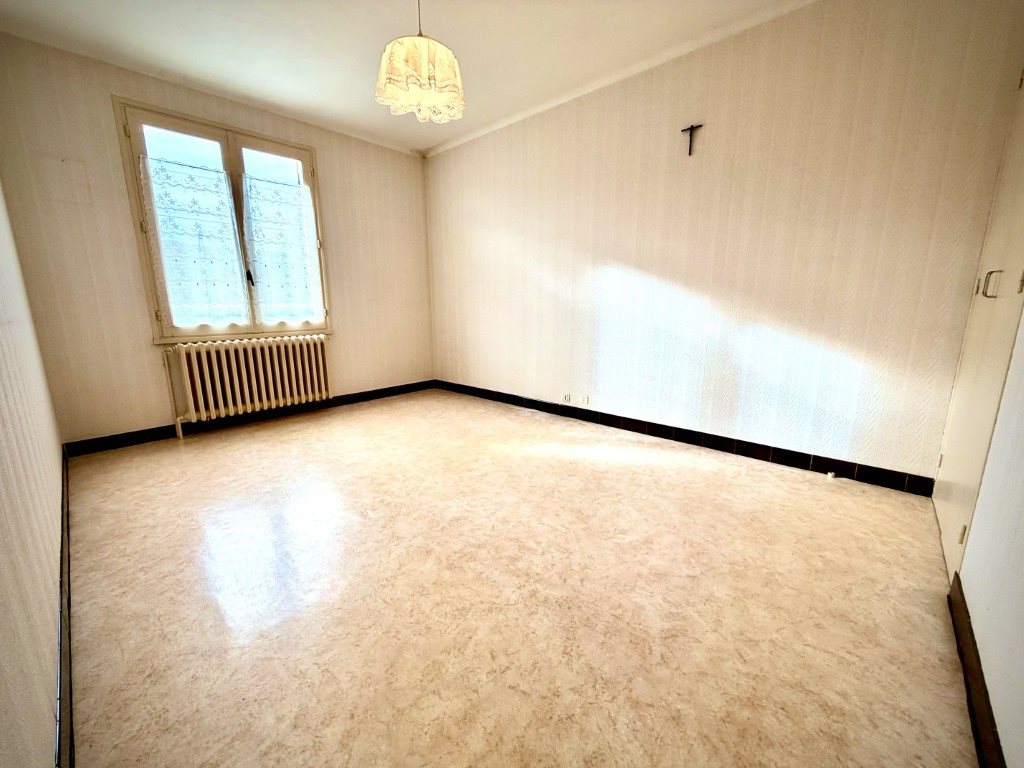 Maison à vendre, 122m², Saint-Euphrône