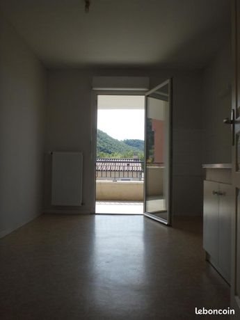 Appartement à louer, 68m², Barbières
