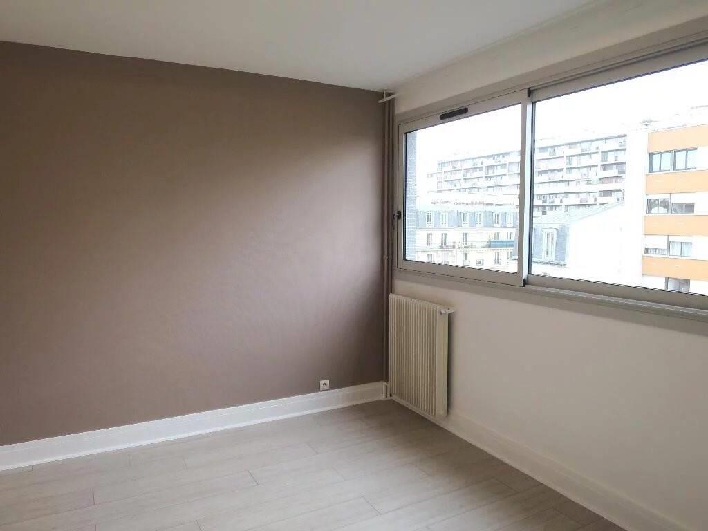Appartement à louer, 18m², Paris 18ème
