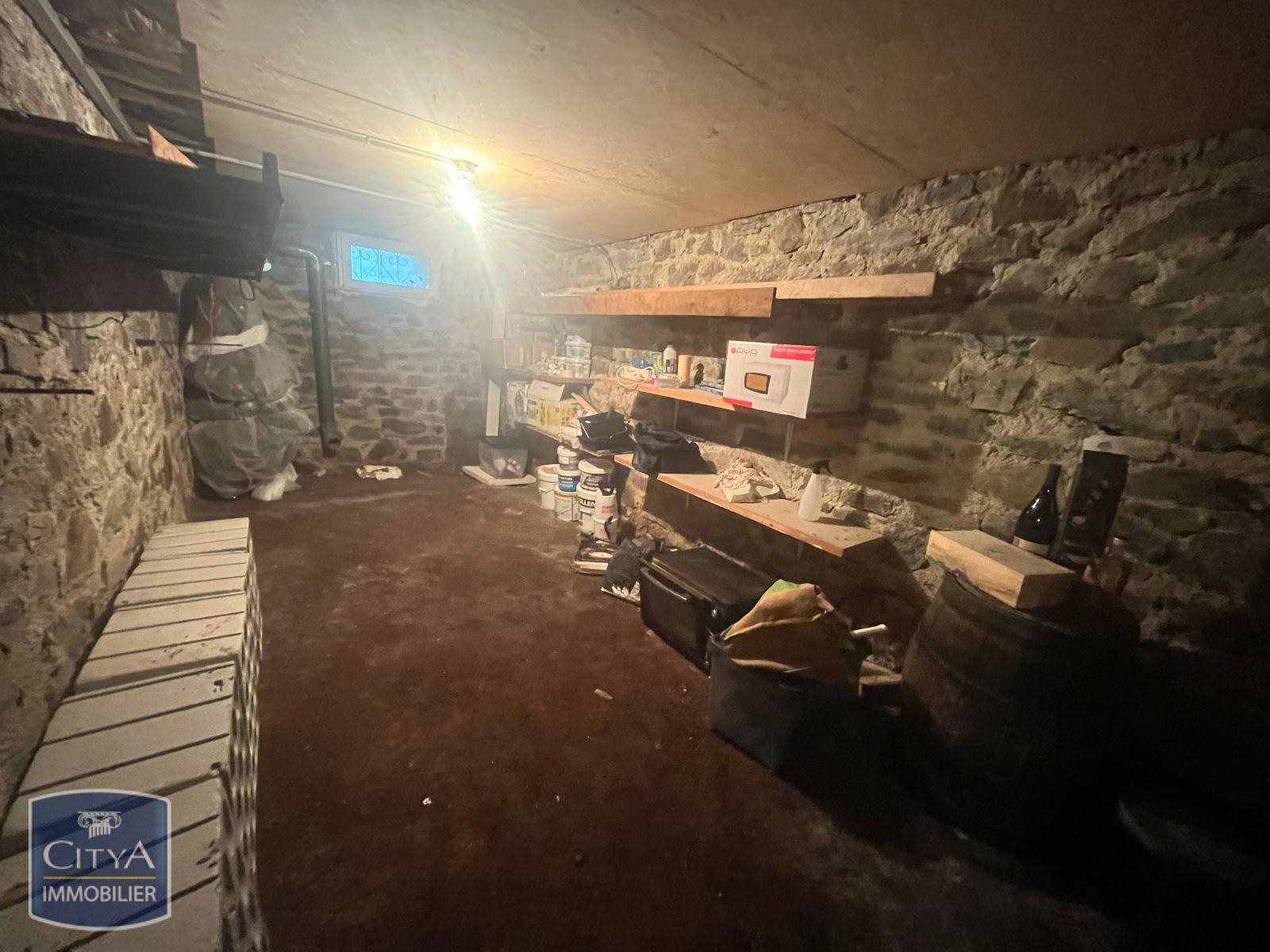 Maison à louer, 83m², Laguenne