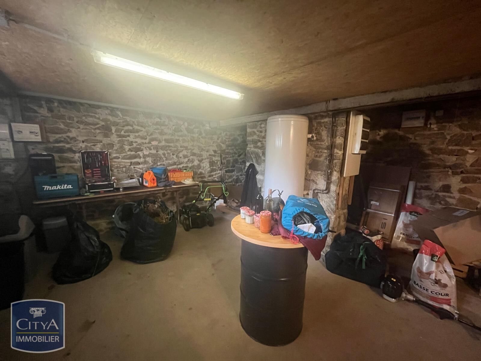 Maison à louer, 83m², Laguenne