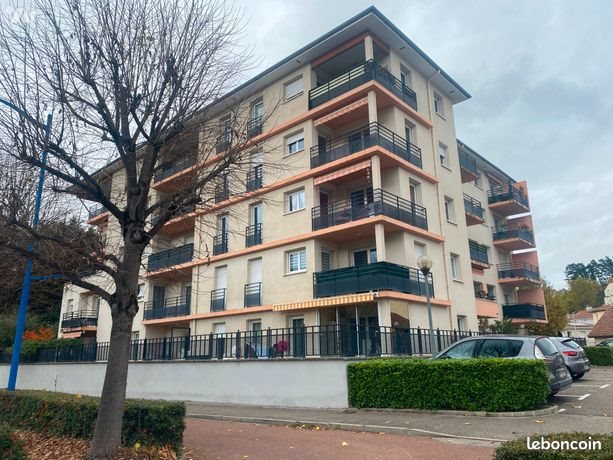 Appartement à vendre, 65m², Saint-Maurice-en-Gourgois