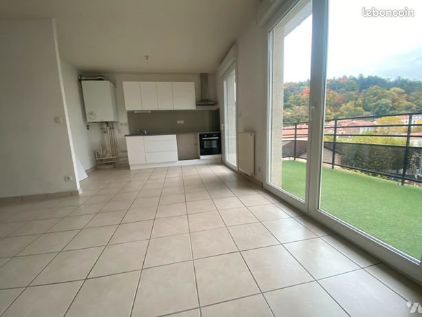 Appartement à vendre, 65m², Saint-Maurice-en-Gourgois