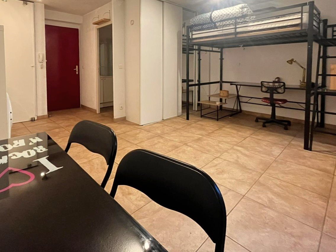 Appartement à vendre, 27m², Nîmes