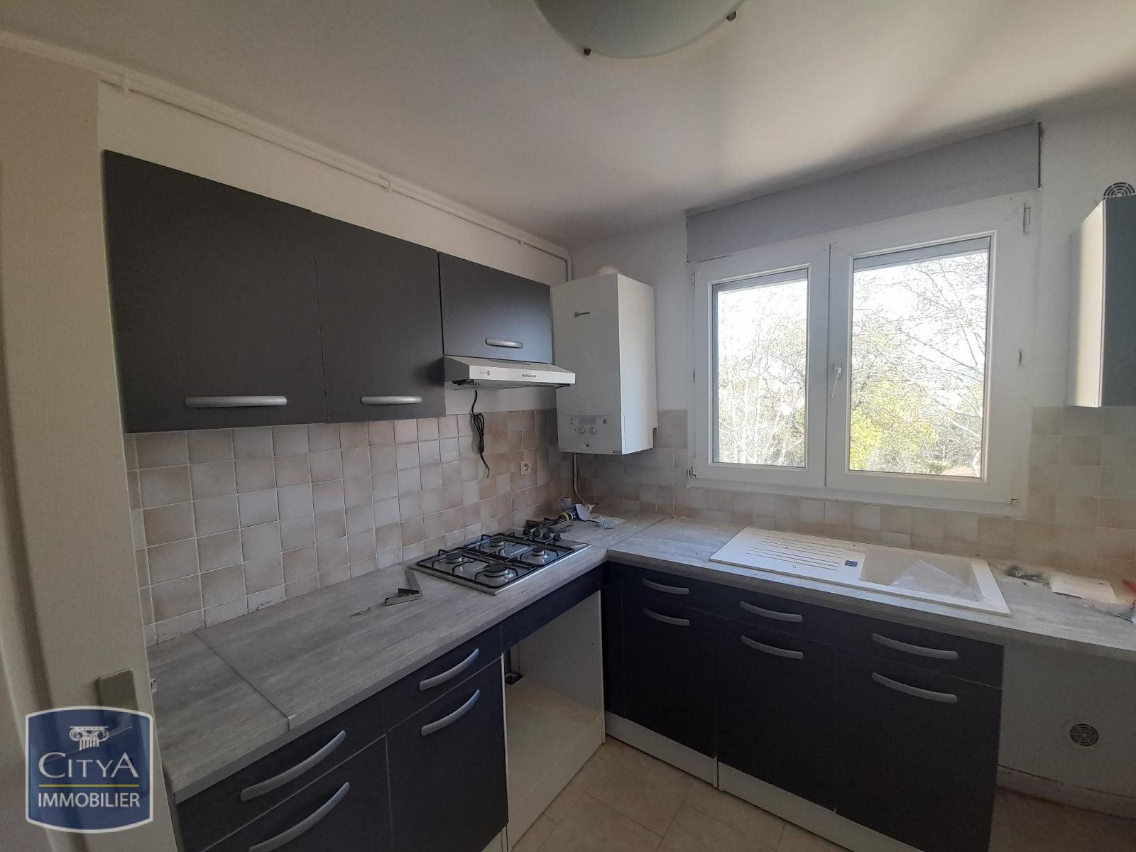 Appartement à louer, 71m², Marignane