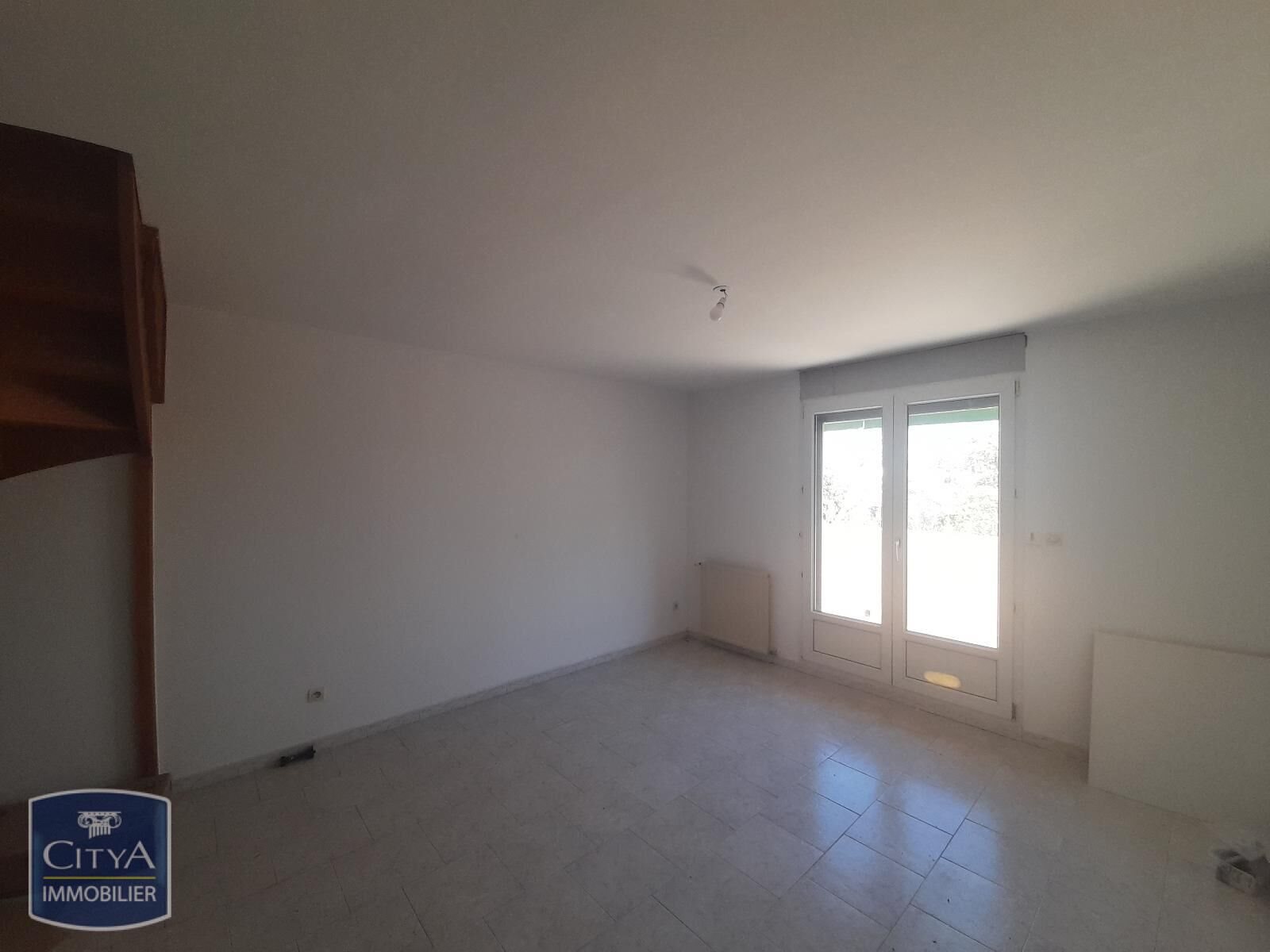 Appartement à louer, 71m², Marignane
