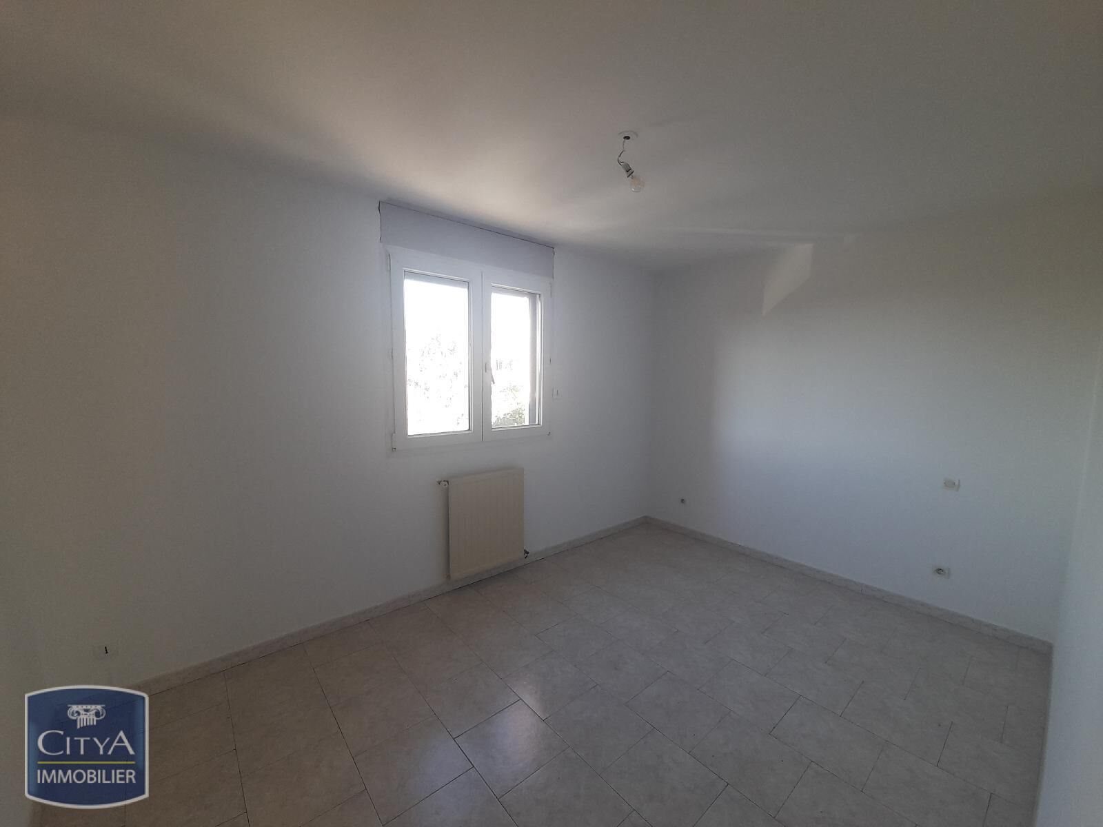 Appartement à louer, 71m², Marignane