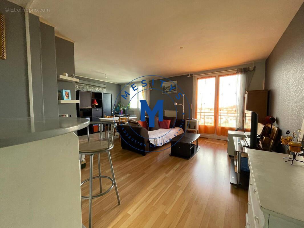 Appartement à vendre, 55m², Saint-Etienne