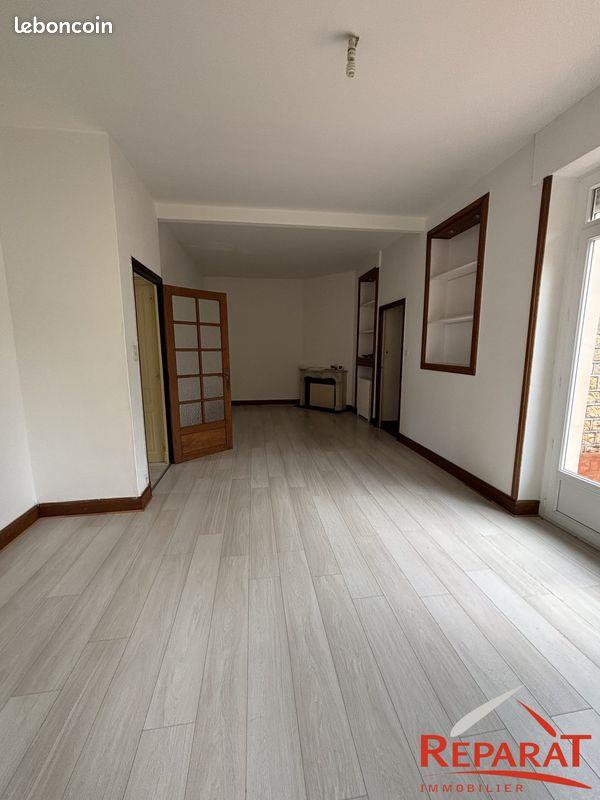 Maison à louer, 132m², Saint-Aulaire