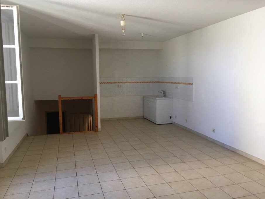Appartement à louer, 91m², Beaucaire