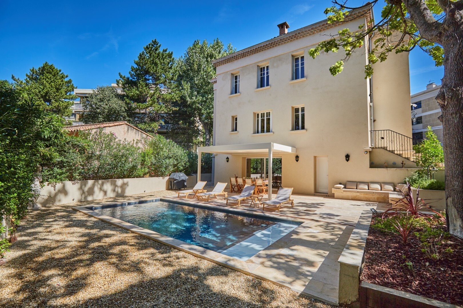 Maison à louer, 350m², Aix-en-Provence