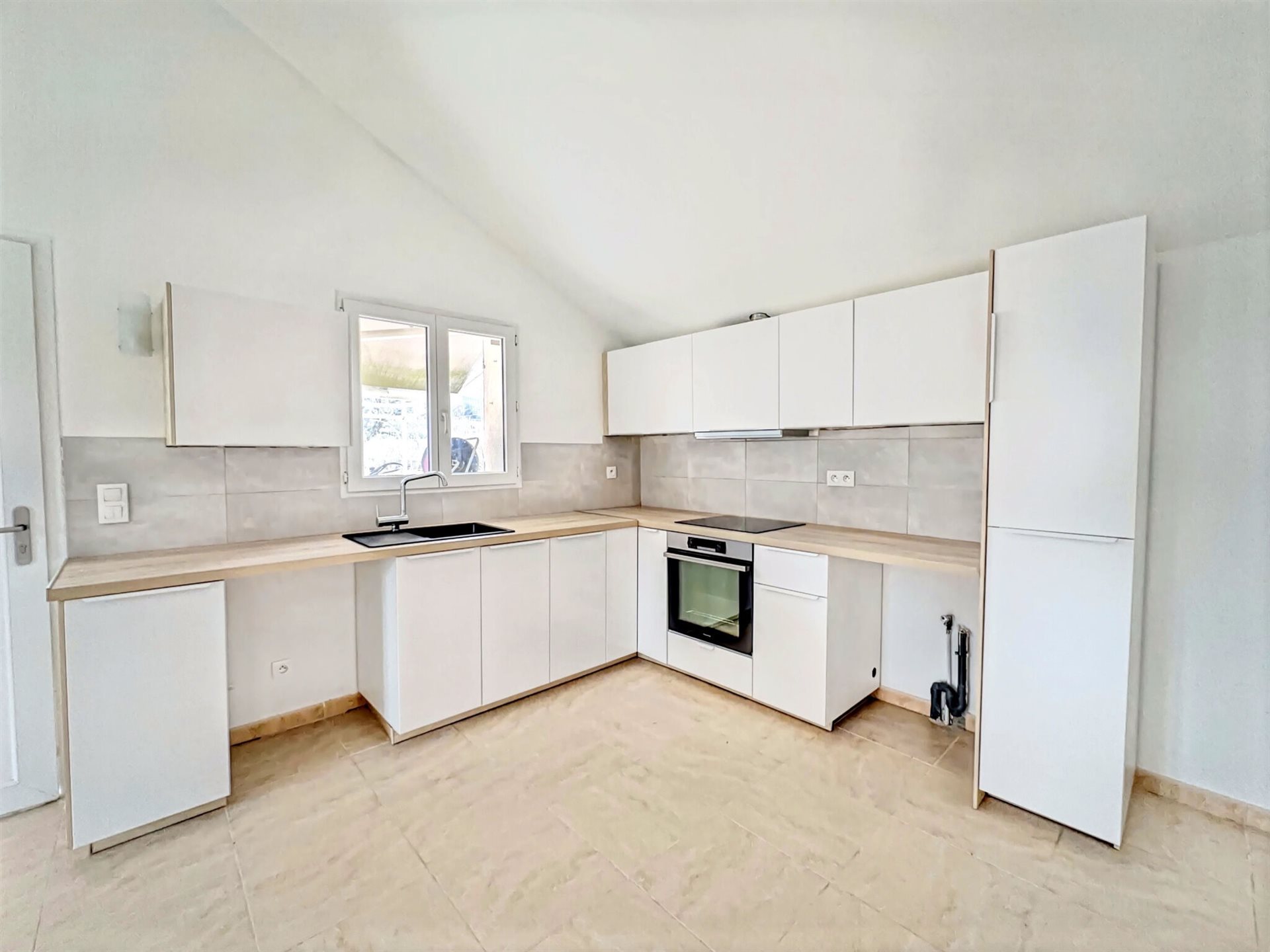 Appartement à louer, 54m², Lambesc