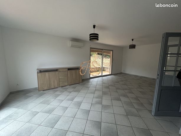 Maison à louer, 104m², Saint-Gilles