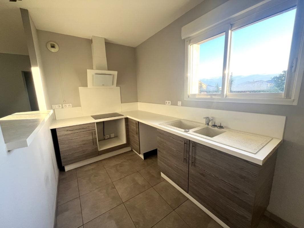 Appartement à louer, 78m², Santa-Lucia-di-Moriani