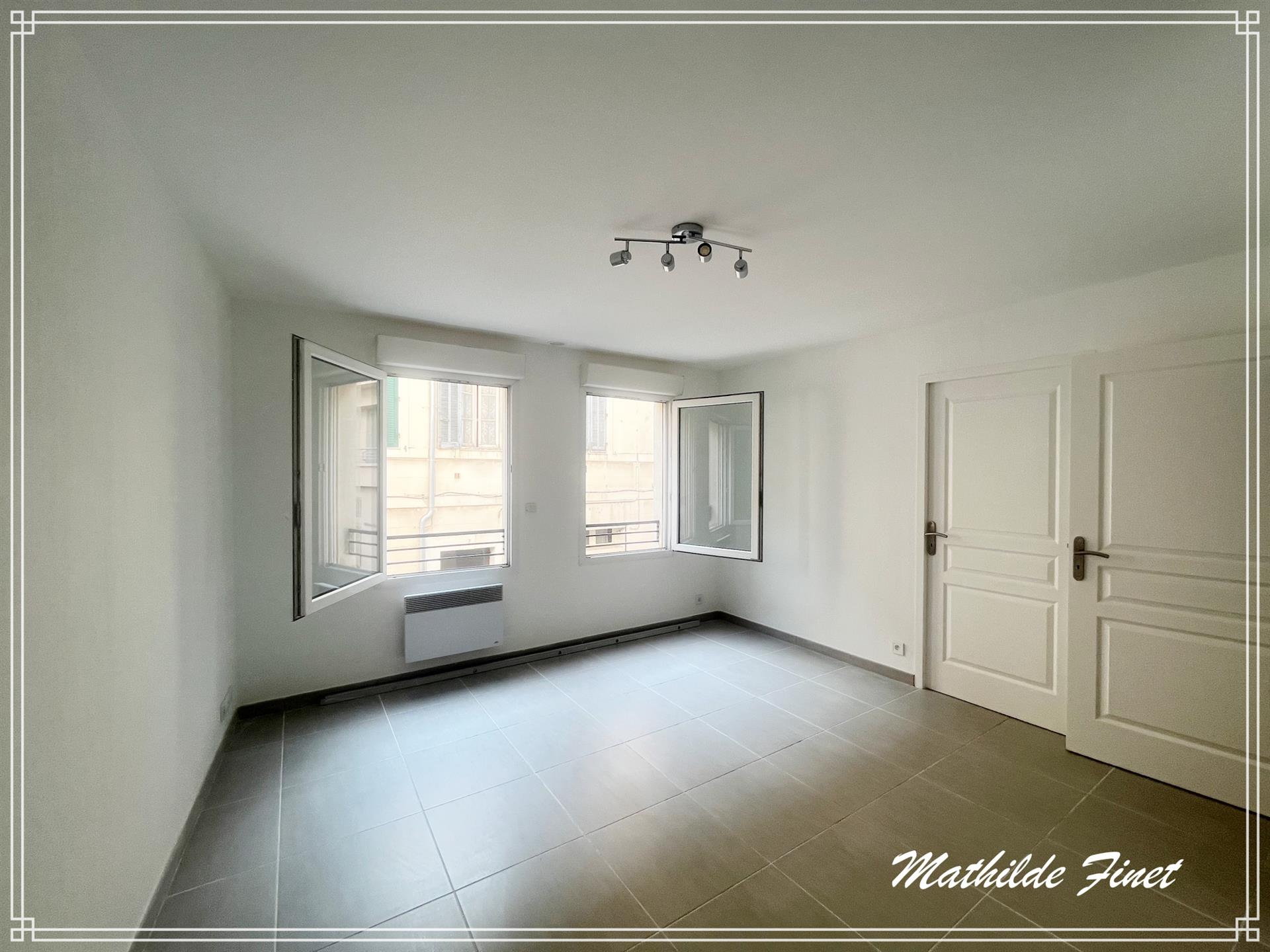 Maison à louer, 35m², Toulon