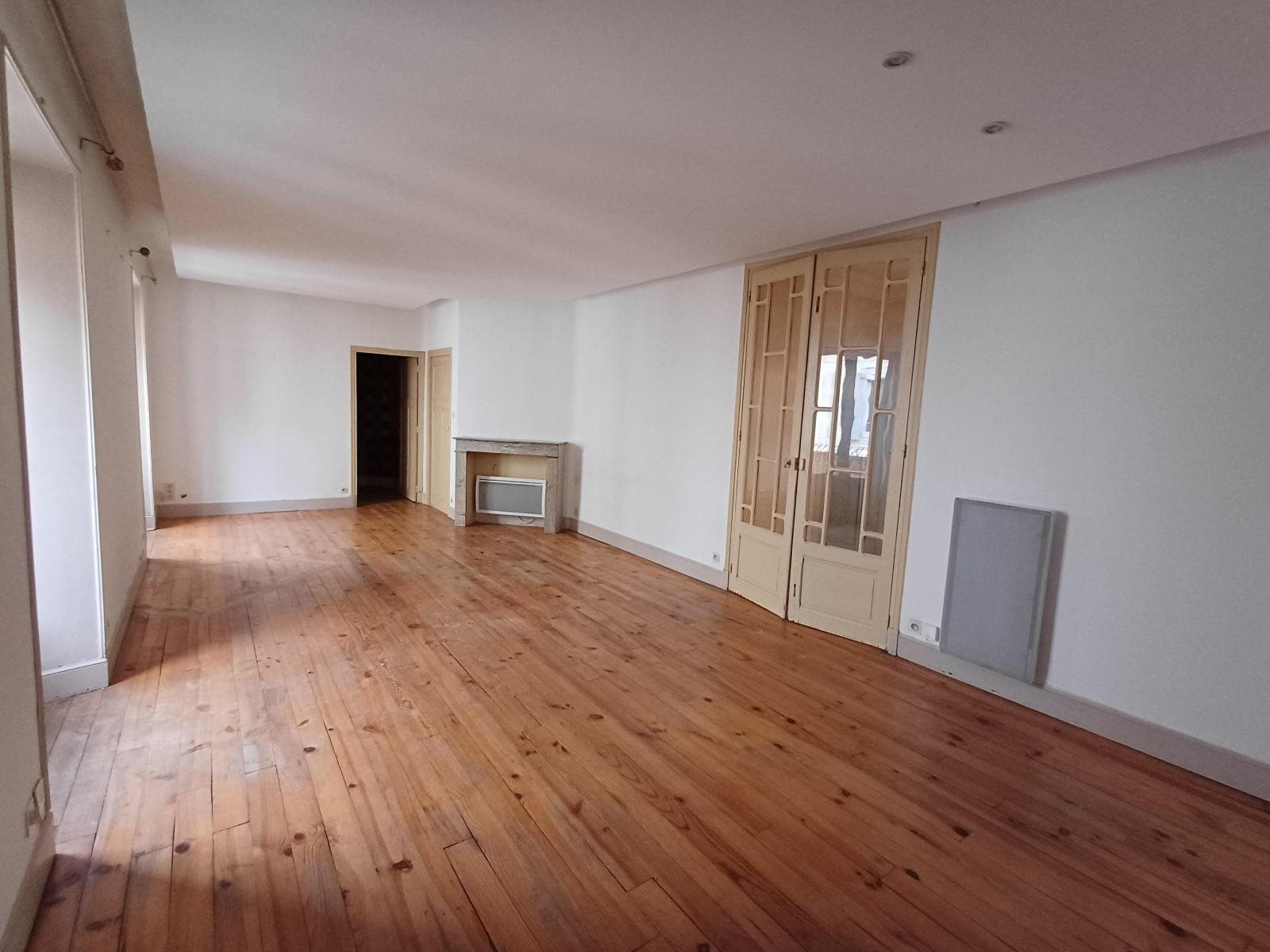 Appartement à louer, 80m², Millau