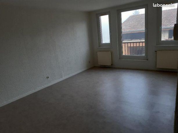Appartement à louer, 81m², Challes-la-Montagne