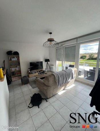 Appartement à louer, 47m², Rouxmesnil-Bouteilles