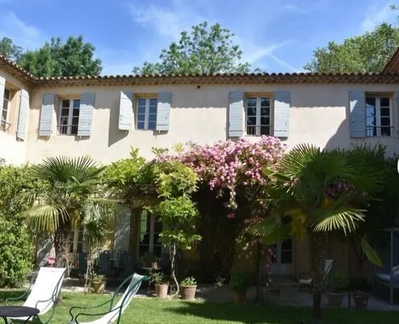 Maison à louer, 450m², Aix-en-Provence