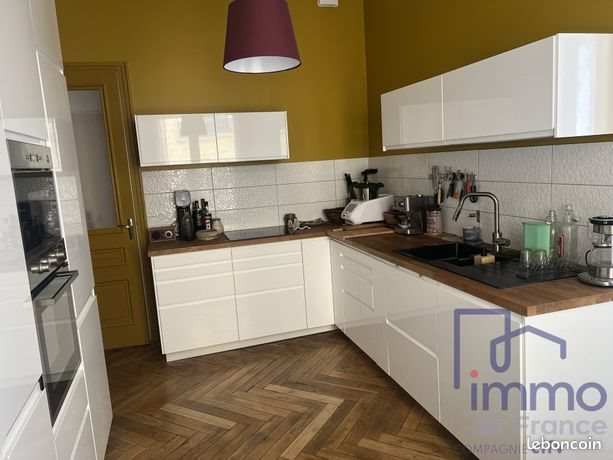 Appartement à vendre, 117m², Saint-Etienne