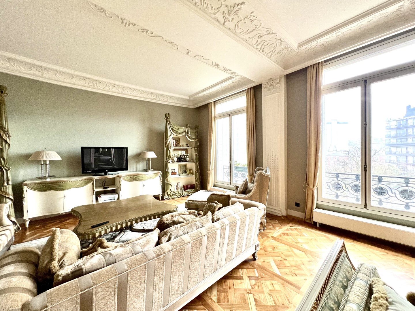 Appartement à louer, 309m², Paris 16ème