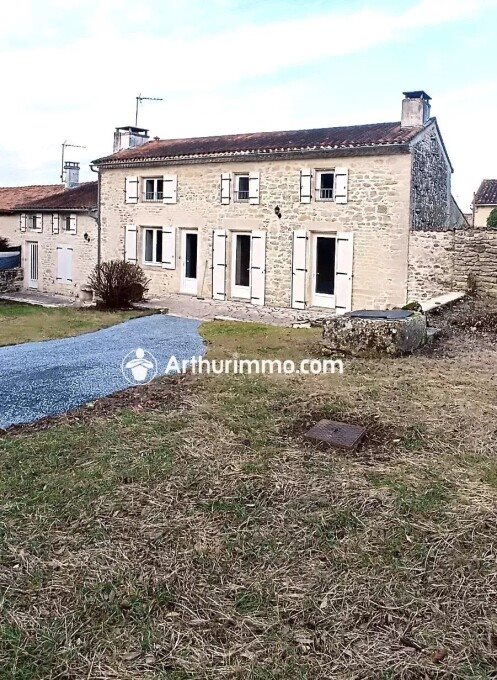 Maison à louer, 131m², Saint-Jean-d'Angély