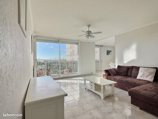 Appartement à louer, 90m², Rognac