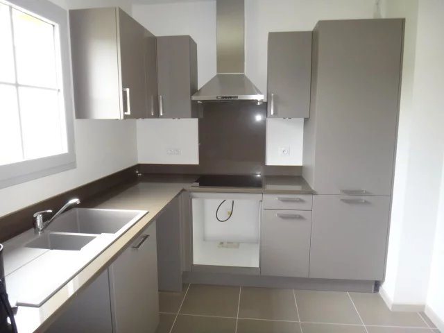 Maison à louer, 96m², Favières