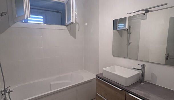 Appartement à louer, 70m², Saint-Paul-Trois-Châteaux