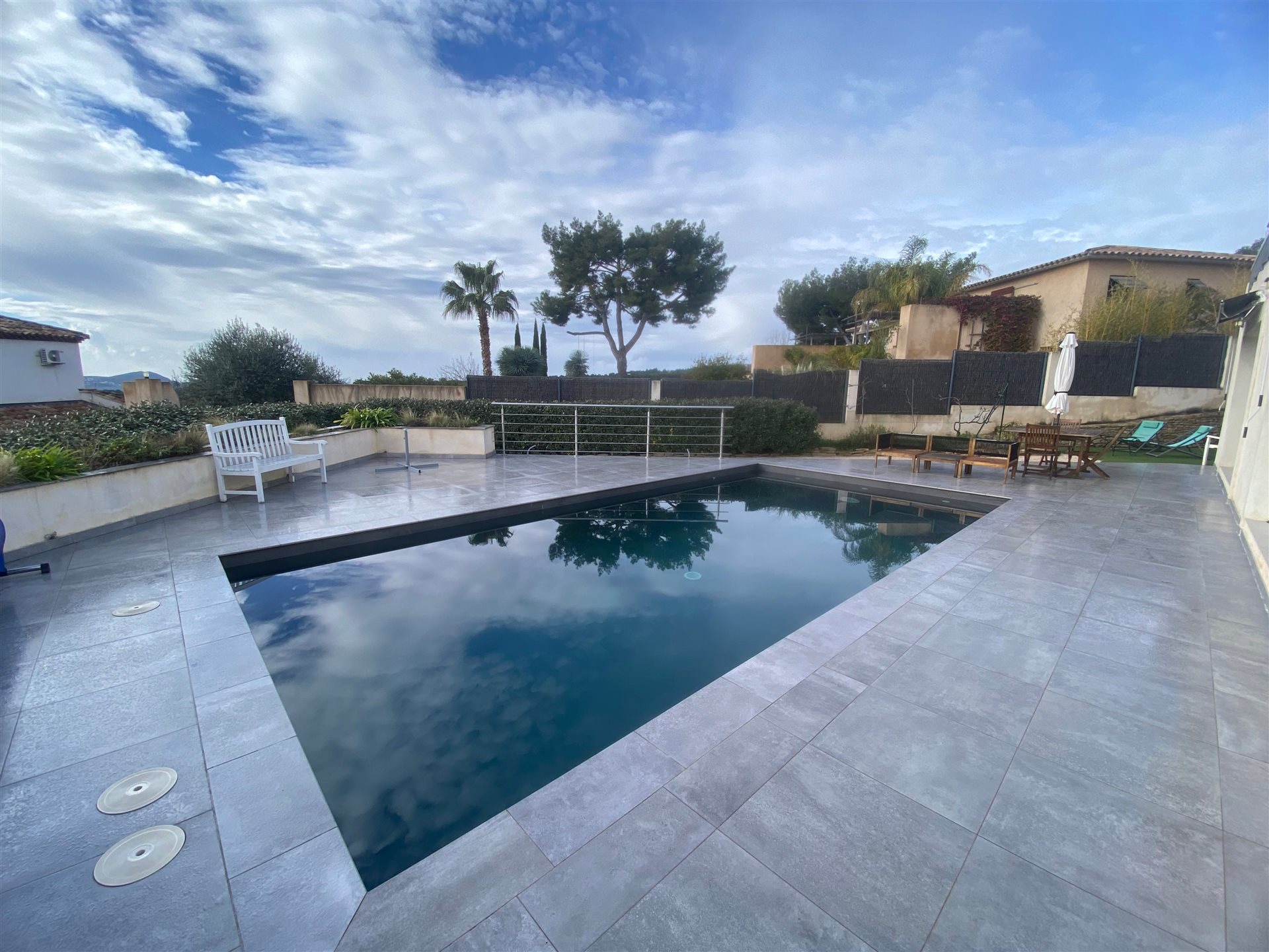 Appartement à louer, 90m², La Cadière-d'Azur