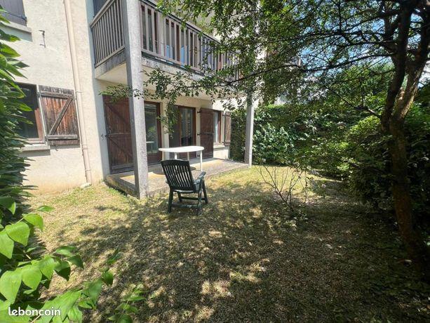 Appartement à louer, 48m², Crolles