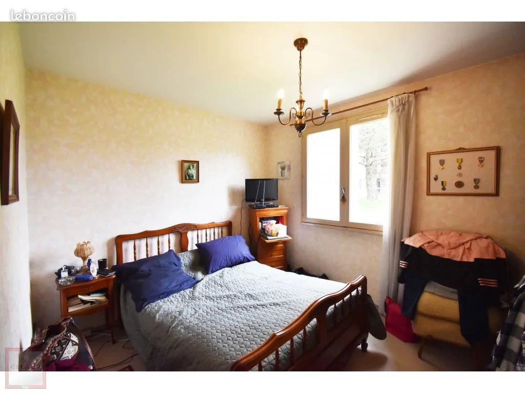 Appartement à vendre, 72m², Châlus